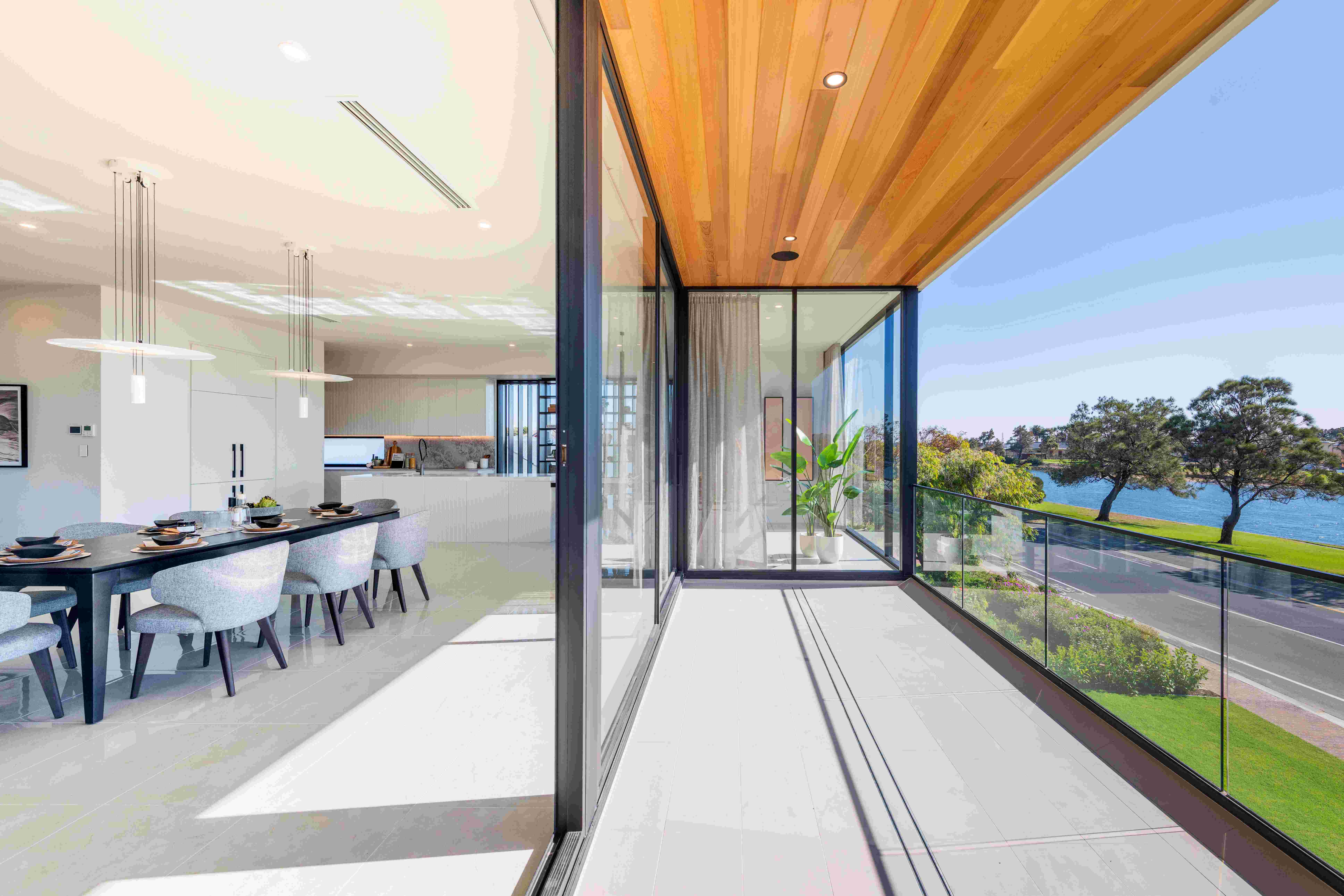ProGlide®-High-Performance-Sliding-Door-1-N